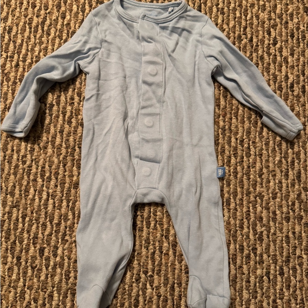 Baby blue Magnetic Me footie